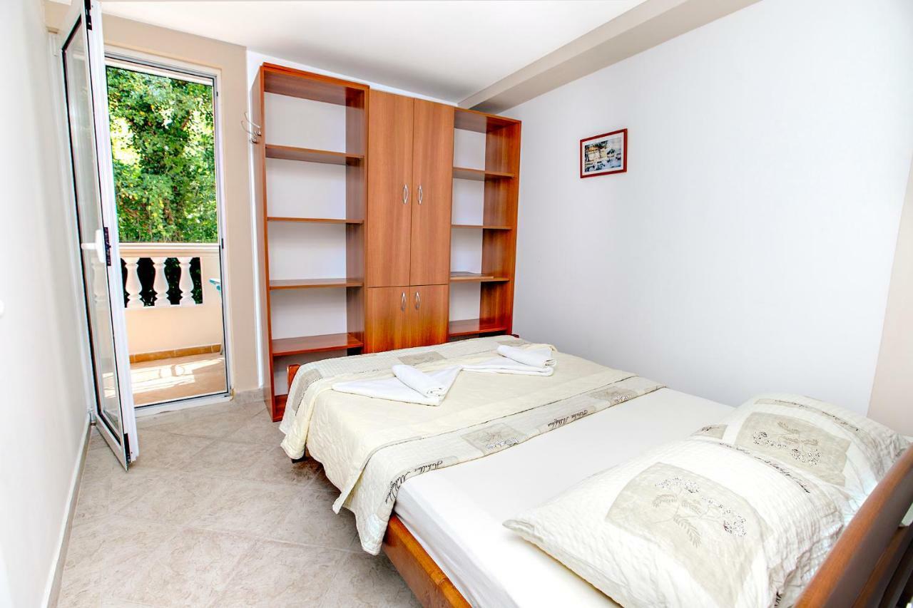 Apartments Villa Popovic Kotor Buitenkant foto