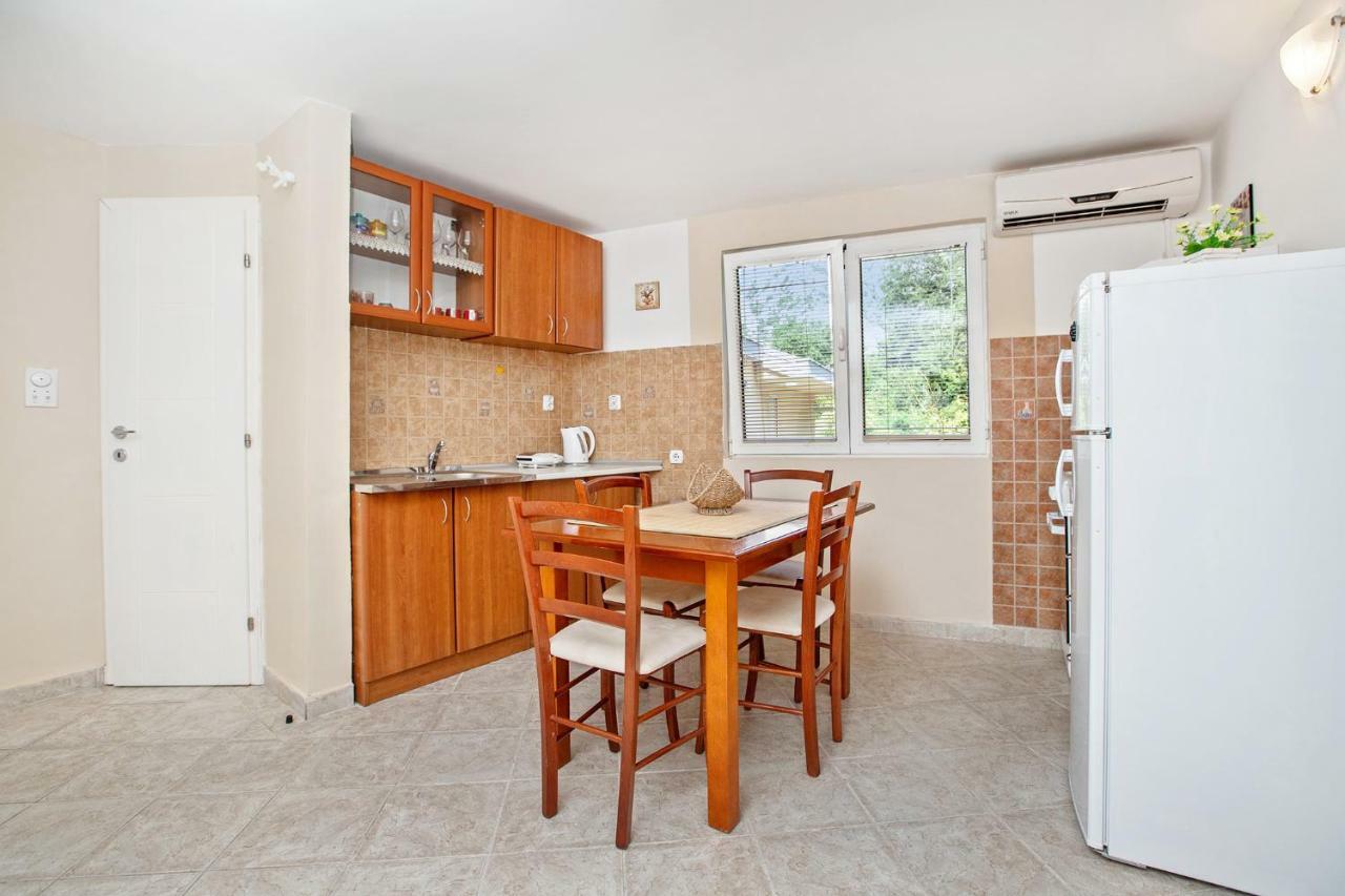 Apartments Villa Popovic Kotor Buitenkant foto