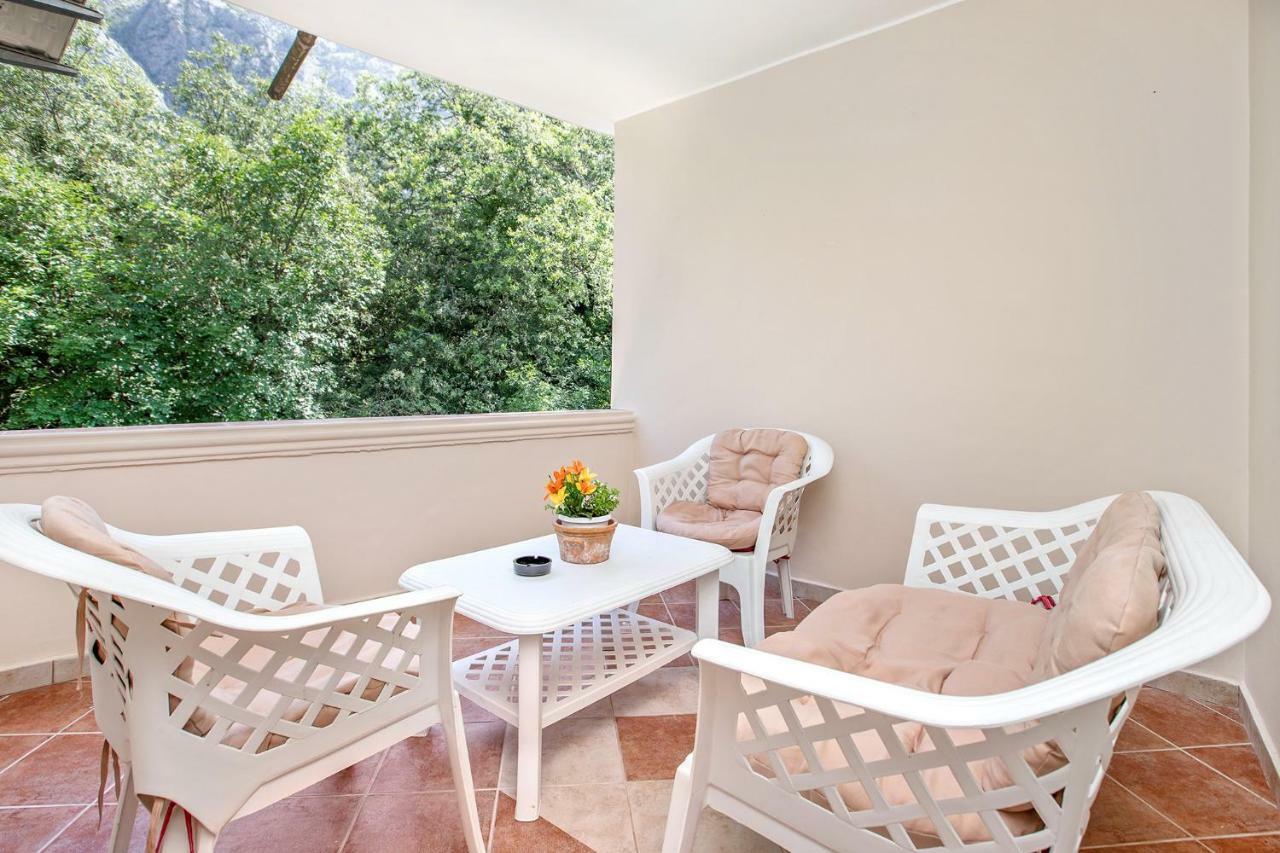 Apartments Villa Popovic Kotor Buitenkant foto