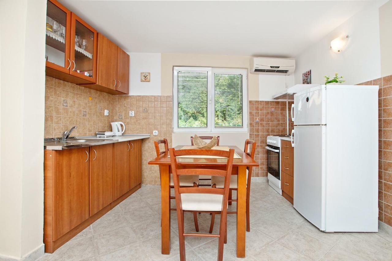 Apartments Villa Popovic Kotor Buitenkant foto