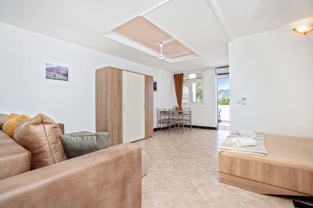 Apartments Villa Popovic Kotor Buitenkant foto