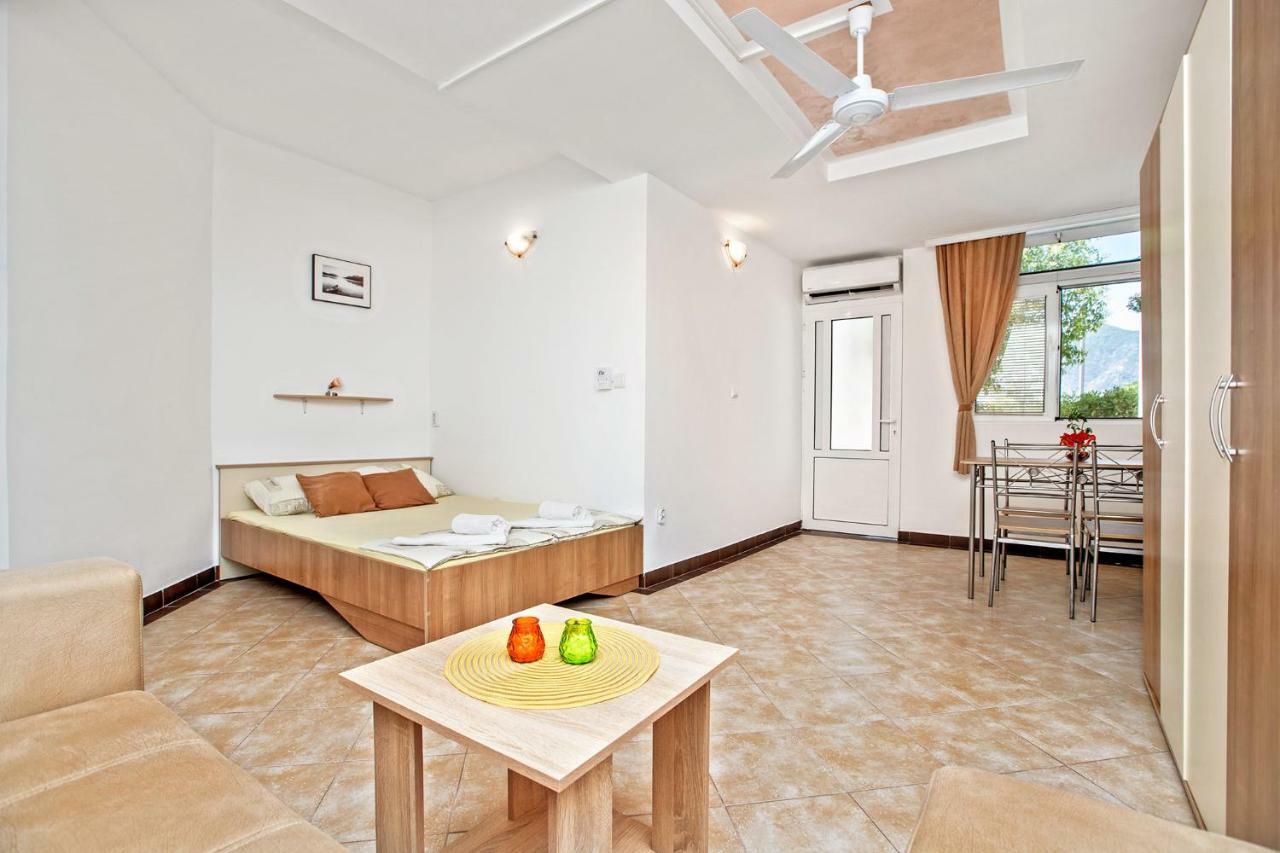 Apartments Villa Popovic Kotor Buitenkant foto