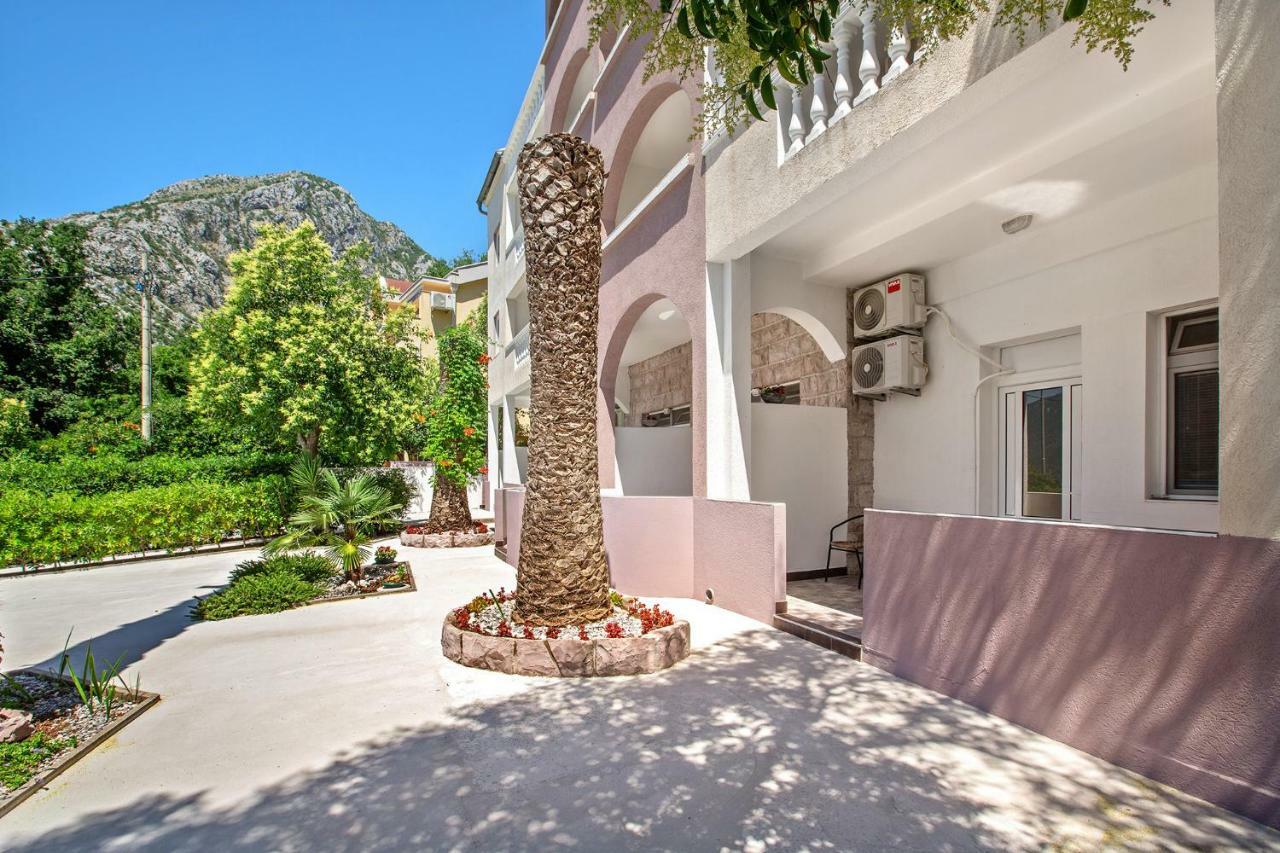 Apartments Villa Popovic Kotor Buitenkant foto